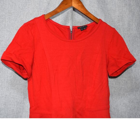 Theory Red Short Sleeve Zip-Back Sheath Dress Women’s 2 - Picture 2 of 4